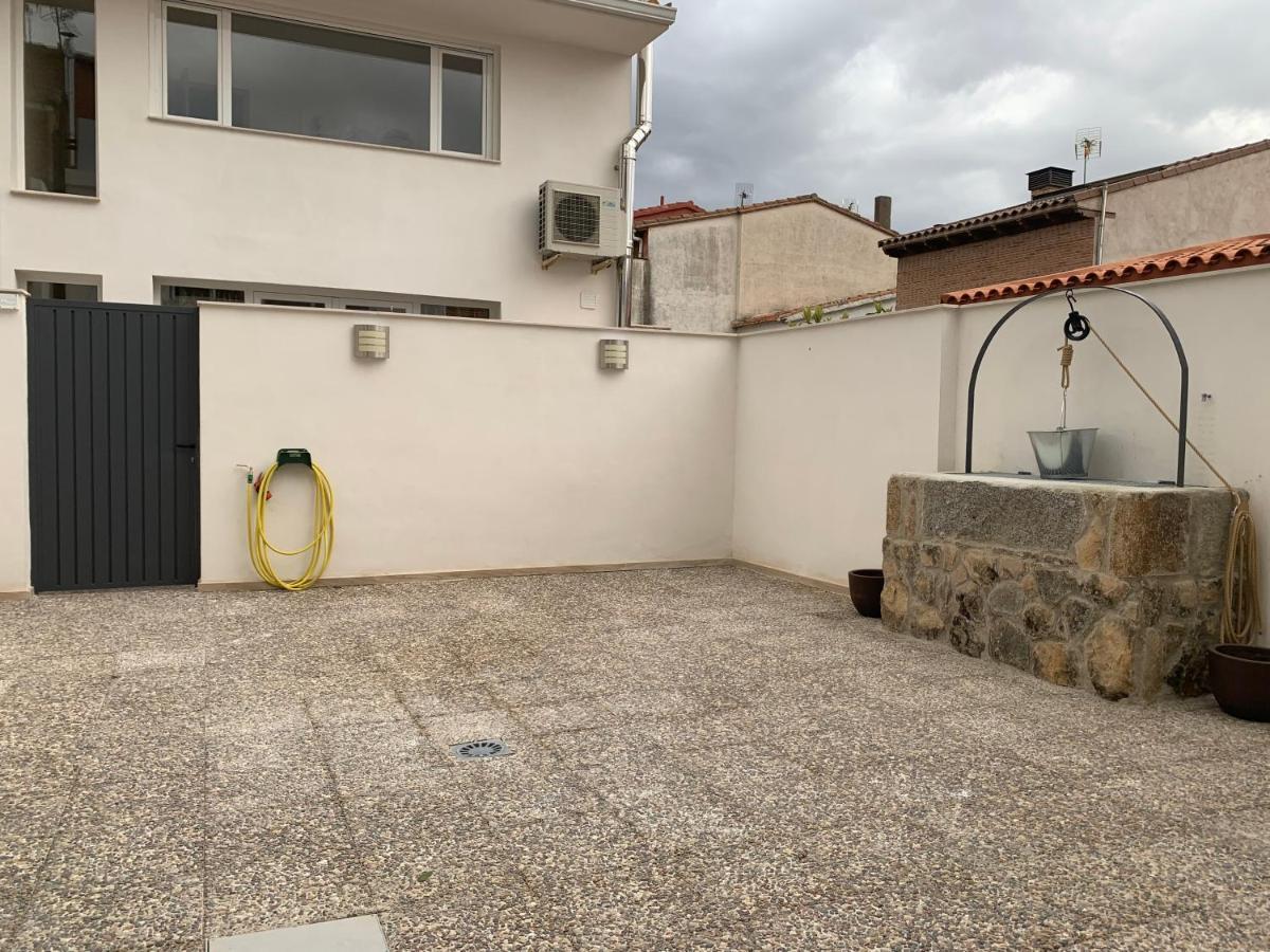 Acogedora Casa Con Patio En El Tiemblo Lejlighed Eksteriør billede